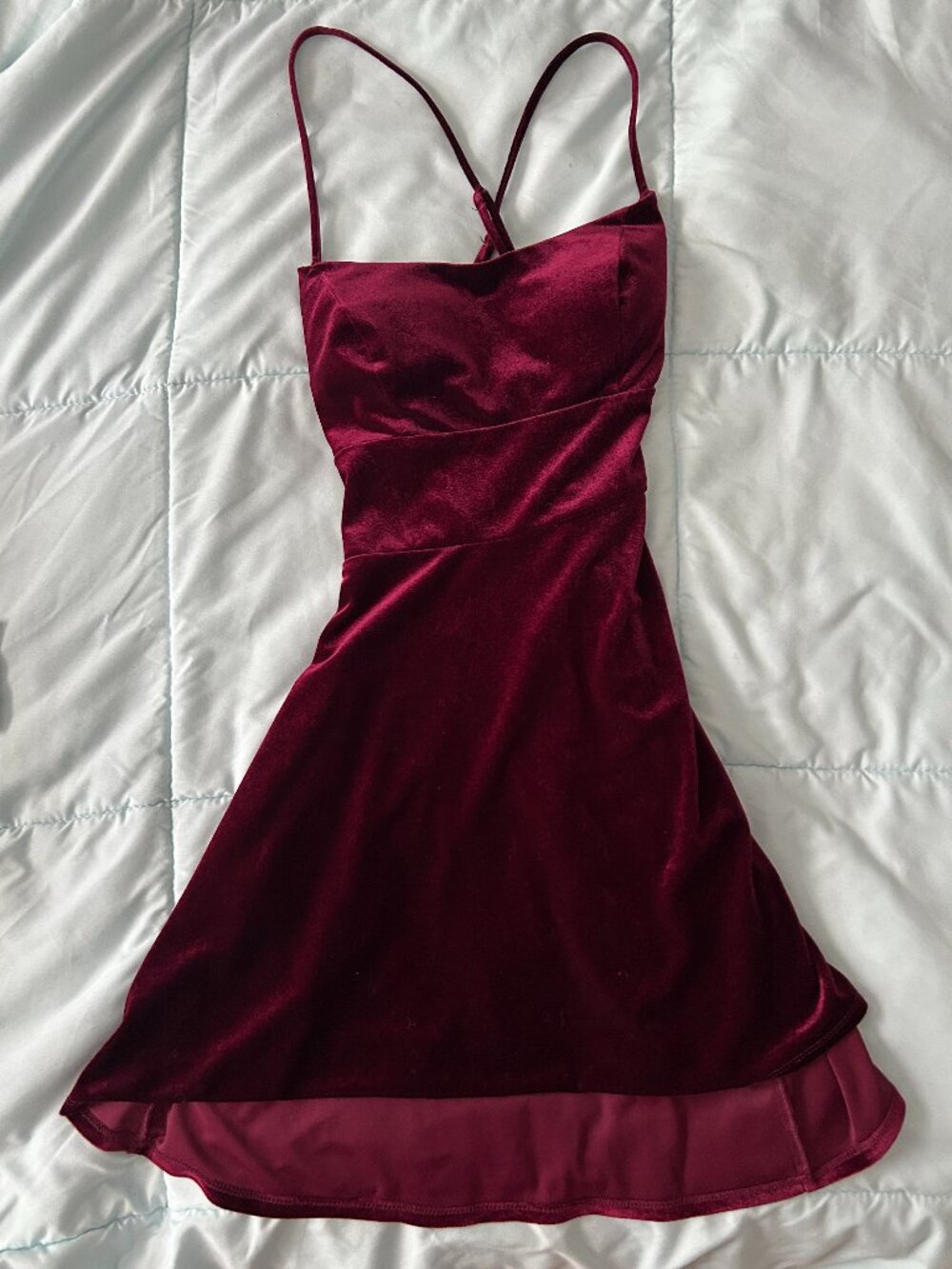 Windsor Burgundy Velvet Party Dress Women's Medium Spaghetti-Strap Lace-Up
